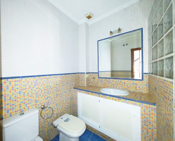 6 makuuhuone Huvila myytävänä paikassa Algeciras - 240 000 € (Ref: 9652047)