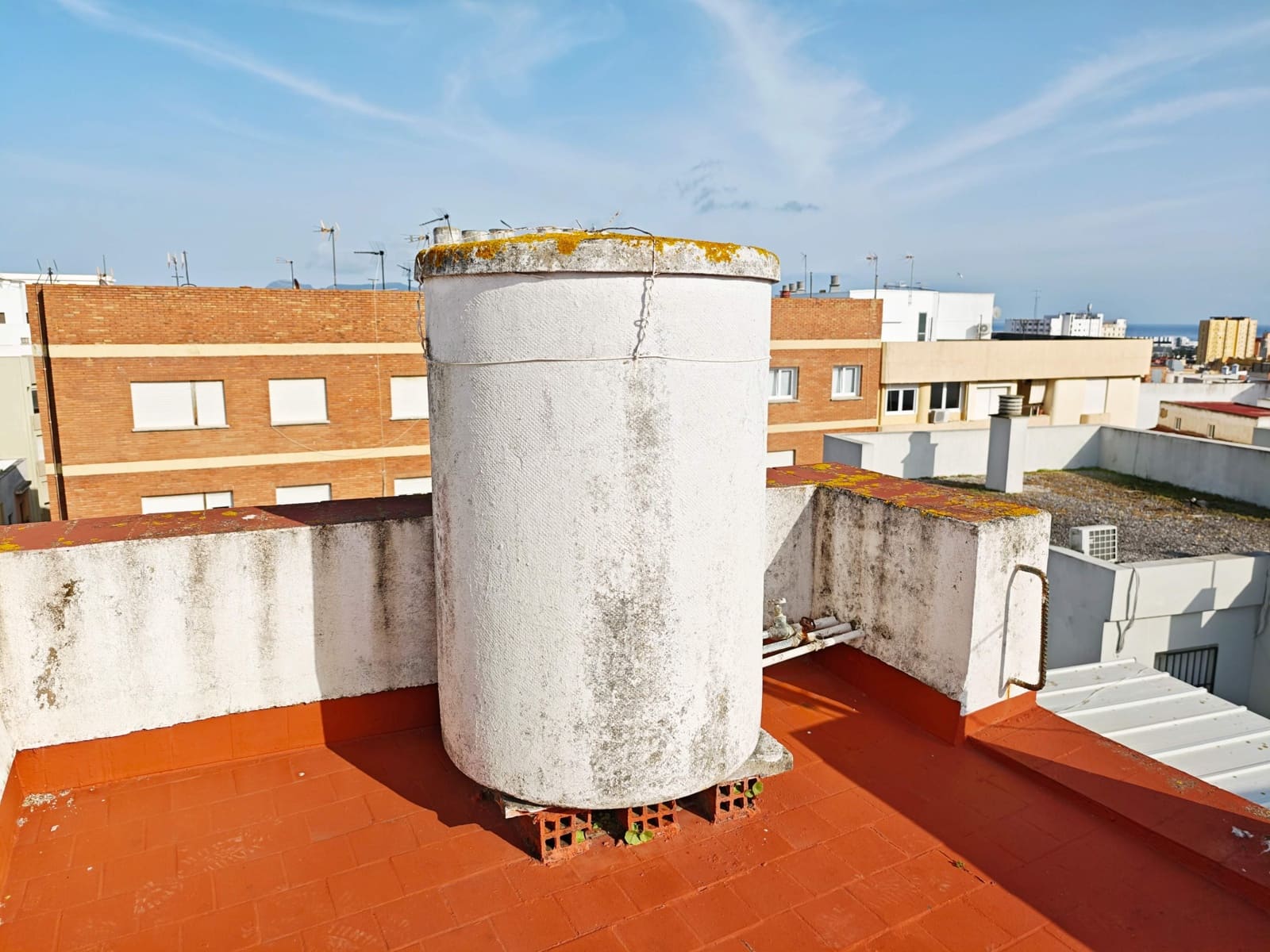 6 makuuhuone Huvila myytävänä paikassa Algeciras - 240 000 € (Ref: 9652047)