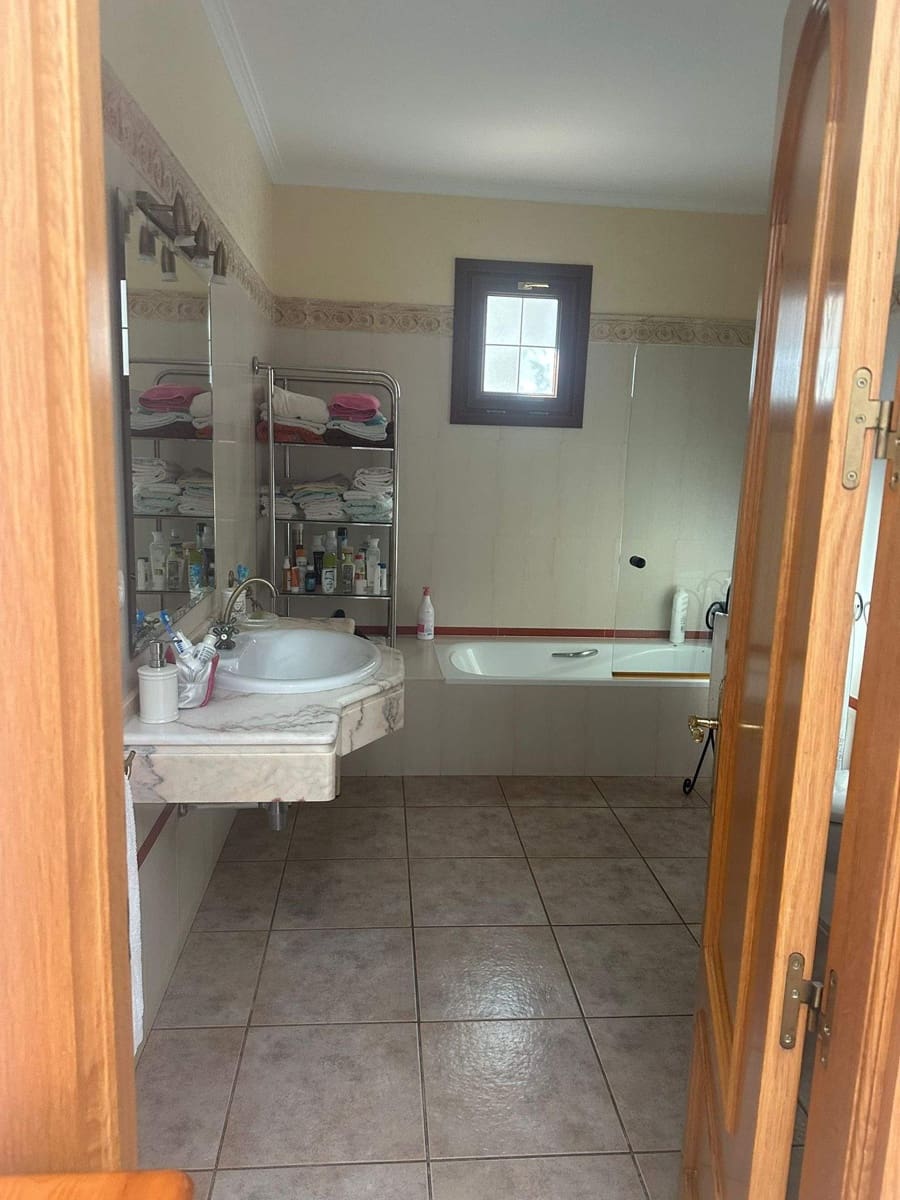 3 bedroom Finca/Country House for sale in La Linea de la Concepcion with pool - € 400,000 (Ref: 9677513)