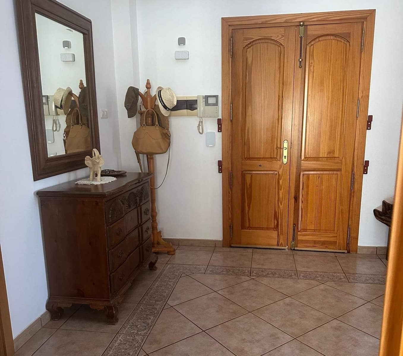 3 bedroom Finca/Country House for sale in La Linea de la Concepcion with pool - € 400,000 (Ref: 9677513)