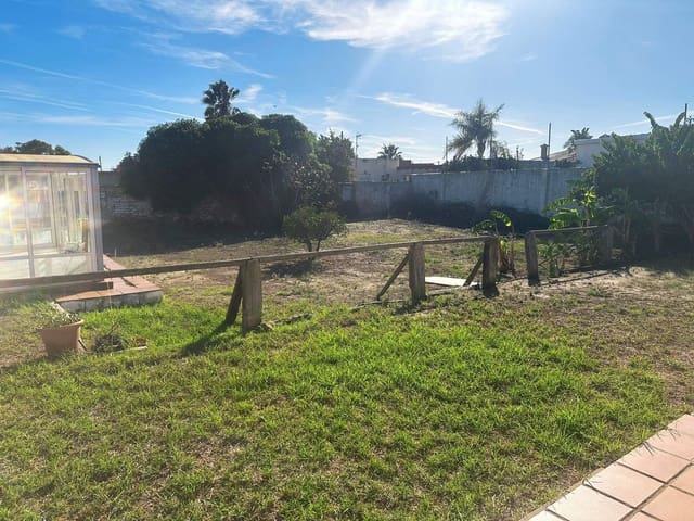 Finca/Casa Rural de 3 habitaciones en La Línea de la Concepción en venta con piscina - 400.000 € (Ref: 9677513)