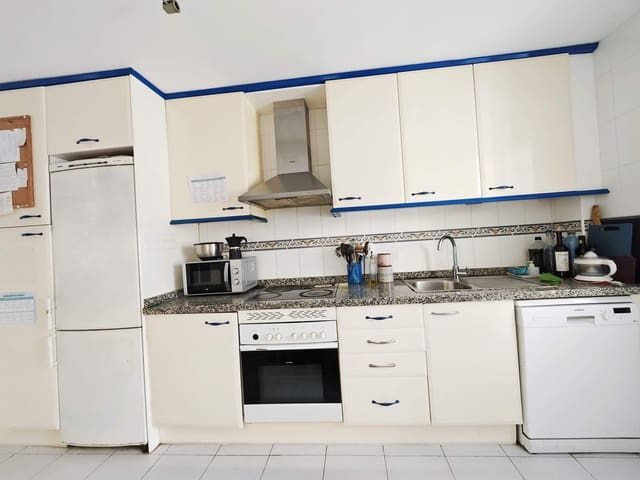 2 makuuhuone Huoneisto myytävänä paikassa La Alcaidesa mukana uima-altaan - 465 000 € (Ref: 9677514)