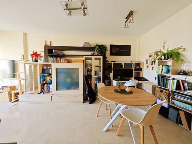 2 makuuhuone Huoneisto myytävänä paikassa La Alcaidesa mukana uima-altaan - 465 000 € (Ref: 9677514)