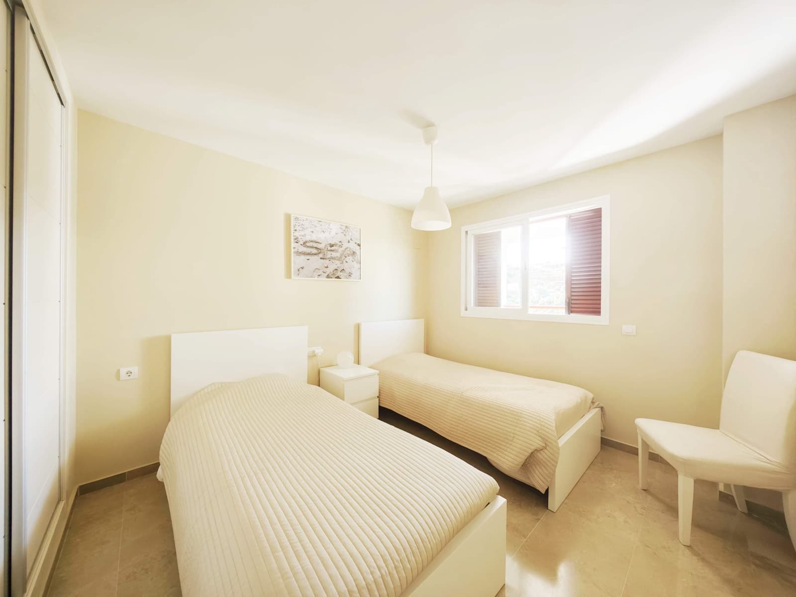 3 Zimmer Apartment zu verkaufen in La Alcaidesa mit Pool Garage - 350.000 € (Ref: 9679885)