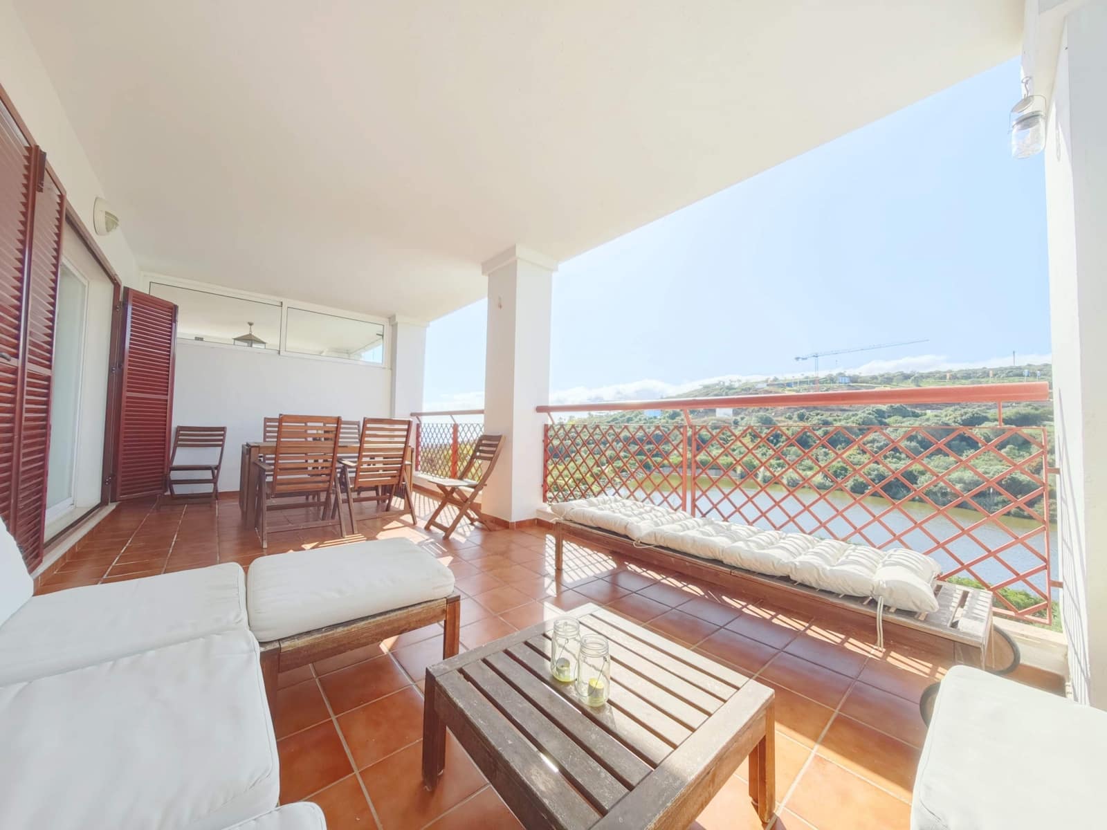 3 Zimmer Apartment zu verkaufen in La Alcaidesa mit Pool Garage - 350.000 € (Ref: 9679885)