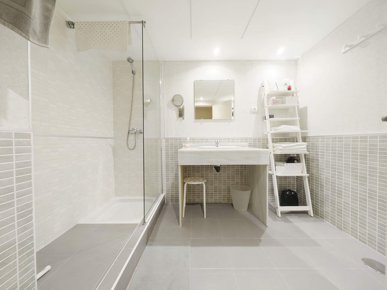 3 Zimmer Apartment zu verkaufen in La Alcaidesa mit Pool Garage - 350.000 € (Ref: 9679885)