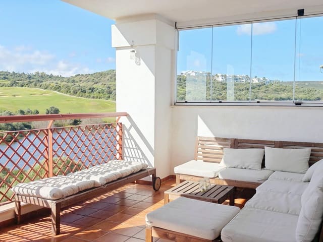 3 Zimmer Apartment zu verkaufen in La Alcaidesa mit Pool Garage - 350.000 € (Ref: 9679885)