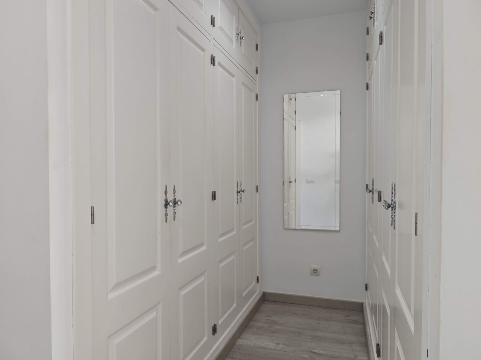 3 slaapkamer Appartement te koop in La Linea de la Concepcion met zwembad garage - € 390.000 (Ref: 9682502)