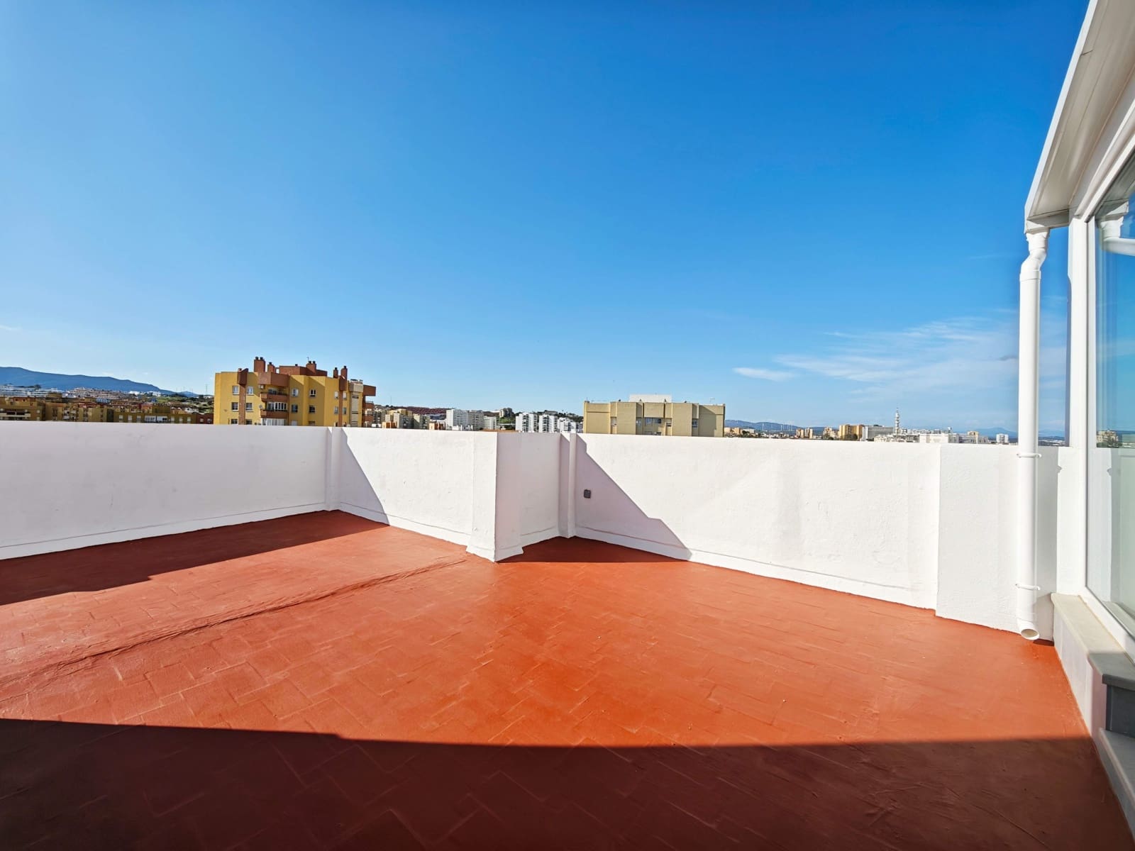 2 Zimmer Penthouse zu verkaufen in Algeciras - 220.000 € (Ref: 9683526)