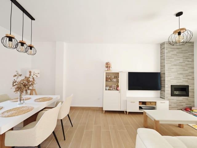 3 soveværelse Rækkehus til salg i El Zabal - Santa Margarita, La Línea de la Concepción med swimmingpool garage - € 318.000 (Ref: 9698851)