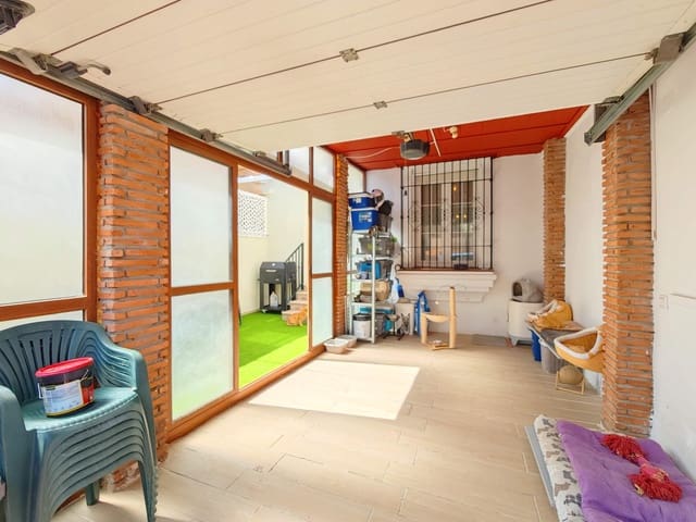 3 soveværelse Rækkehus til salg i El Zabal - Santa Margarita, La Línea de la Concepción med swimmingpool garage - € 318.000 (Ref: 9698851)