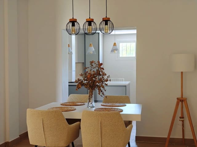 3 soveværelse Rækkehus til salg i El Zabal - Santa Margarita, La Línea de la Concepción med swimmingpool garage - € 318.000 (Ref: 9698851)