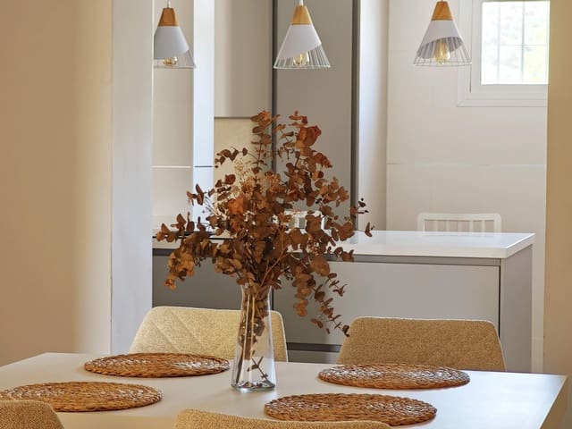 3 soveværelse Rækkehus til salg i El Zabal - Santa Margarita, La Línea de la Concepción med swimmingpool garage - € 318.000 (Ref: 9698851)