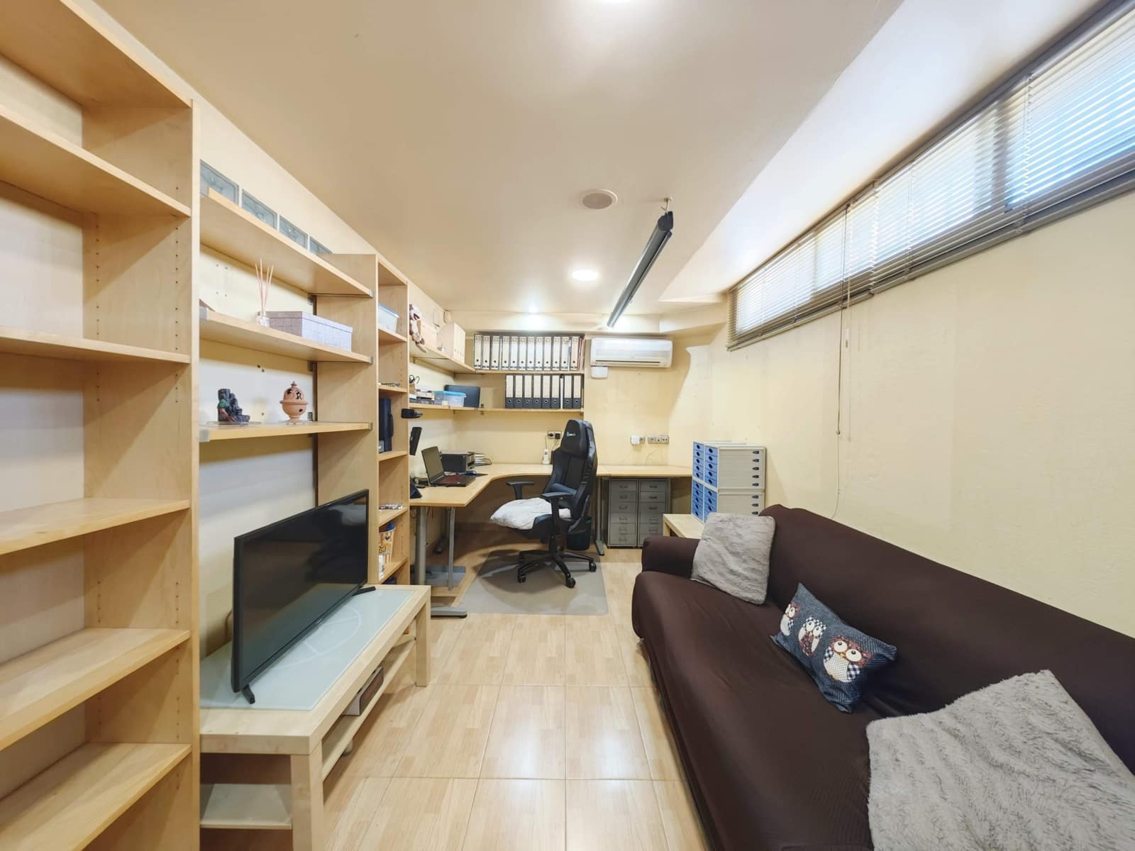 3 soveværelse Rækkehus til salg i La Linea de la Concepcion med swimmingpool garage - € 330.000 (Ref: 9701667)