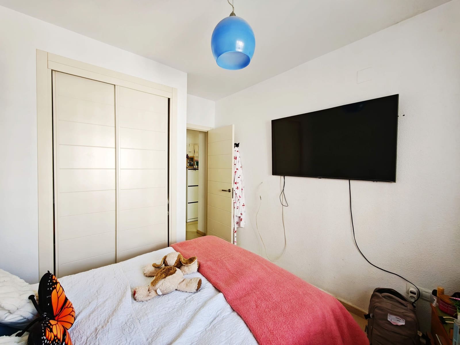 2 bedroom Flat for sale in Algeciras with pool garage - € 170,000 (Ref: 9719995)