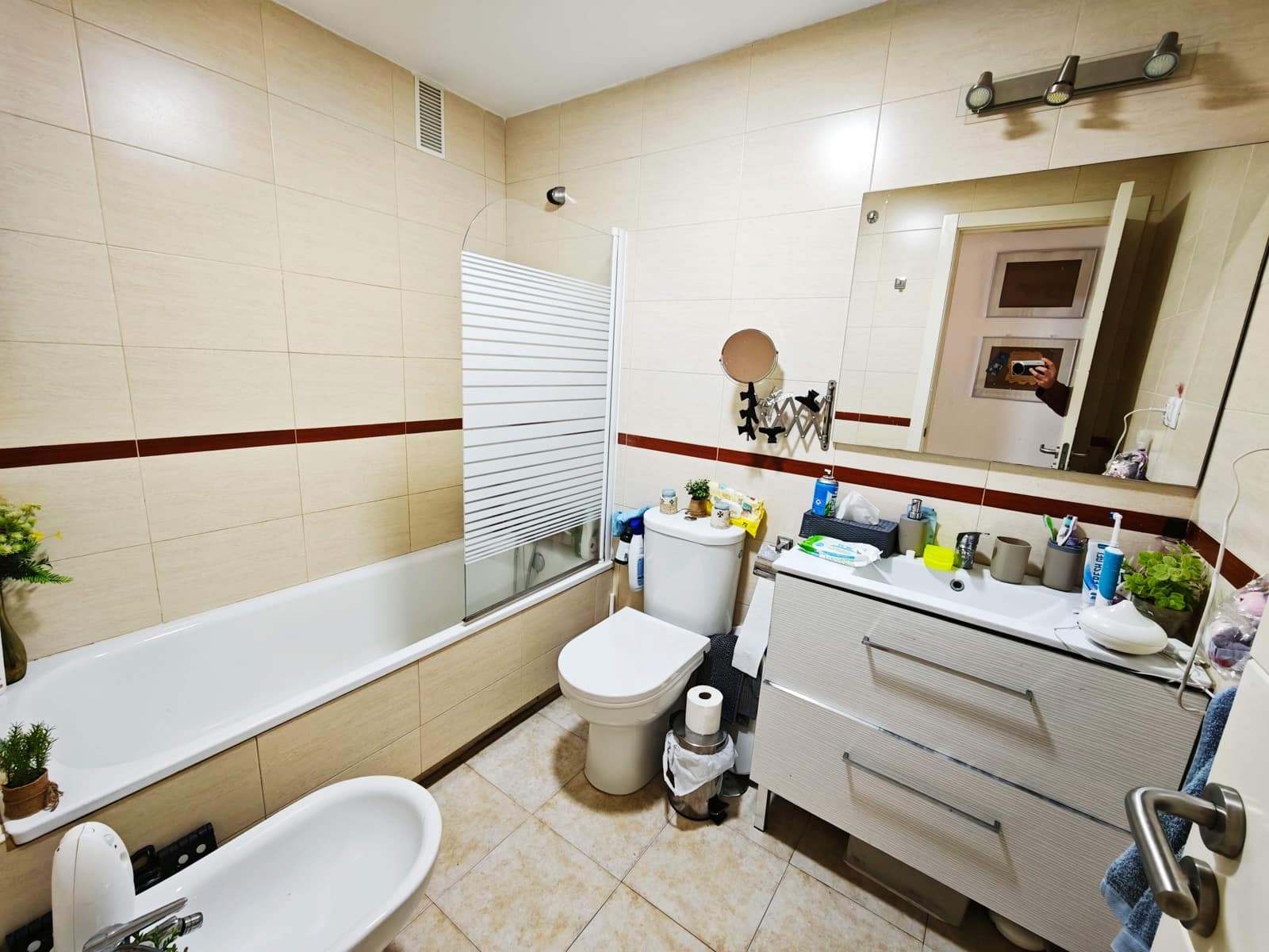 2 bedroom Flat for sale in Algeciras with pool garage - € 170,000 (Ref: 9719995)