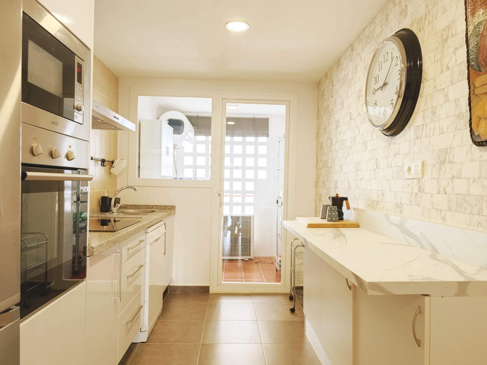 2 bedroom Apartment for rent in La Alcaidesa with pool garage - € 1,350 (Ref: 9719996)