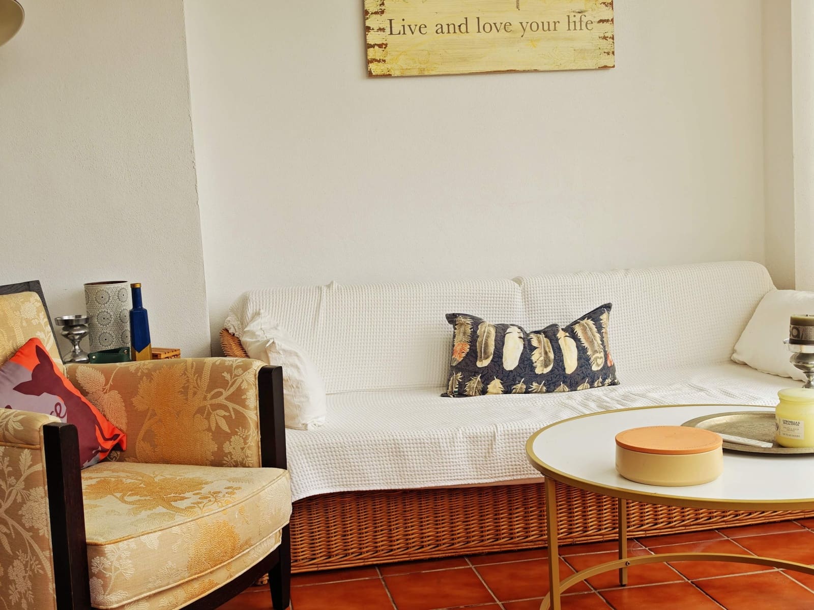 2 bedroom Apartment for rent in La Alcaidesa with pool garage - € 1,350 (Ref: 9719996)