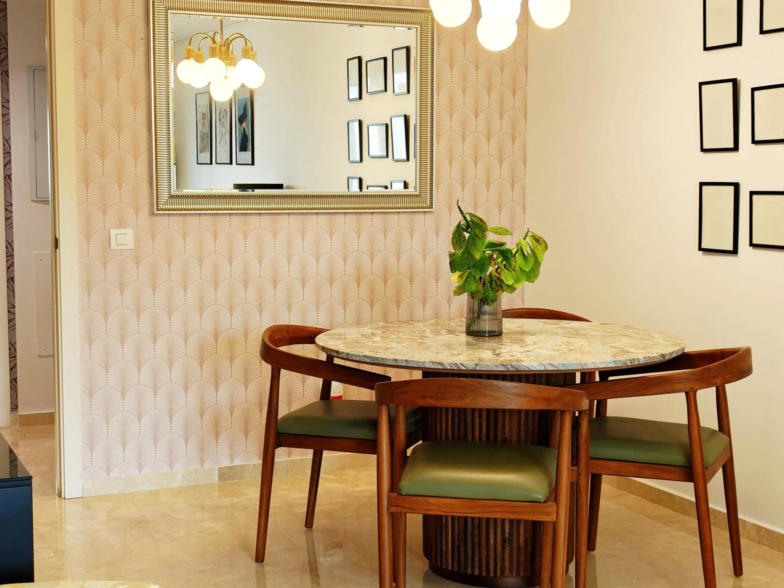 2 bedroom Apartment for rent in La Alcaidesa with pool garage - € 1,350 (Ref: 9719996)