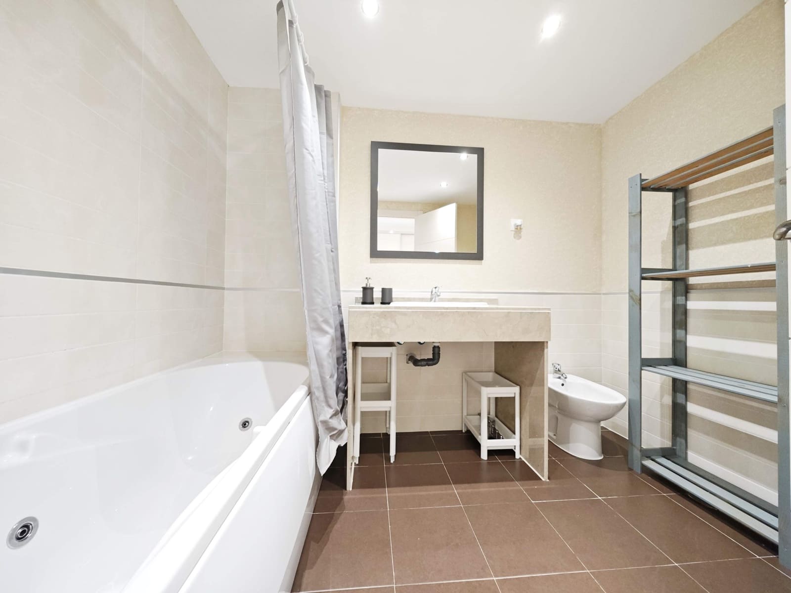 2 bedroom Apartment for rent in La Alcaidesa with pool garage - € 1,350 (Ref: 9719996)