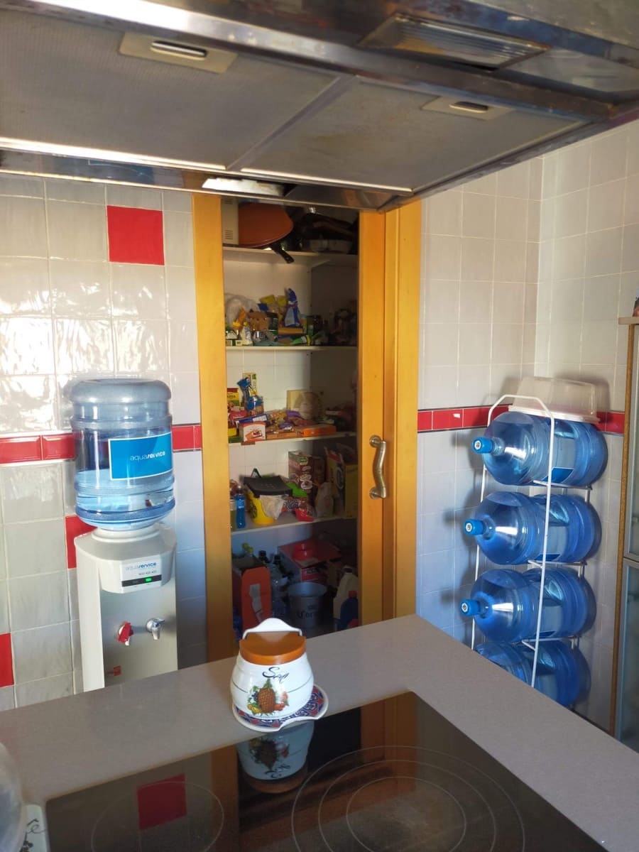 4 bedroom Villa for sale in La Linea de la Concepcion with pool garage - € 440,000 (Ref: 9726665)