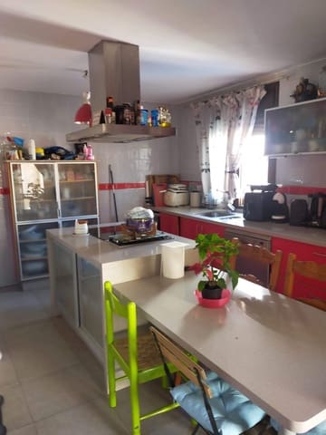 4 bedroom Villa for sale in La Línea de la Concepción with pool garage - € 440,000 (Ref: 9726665)