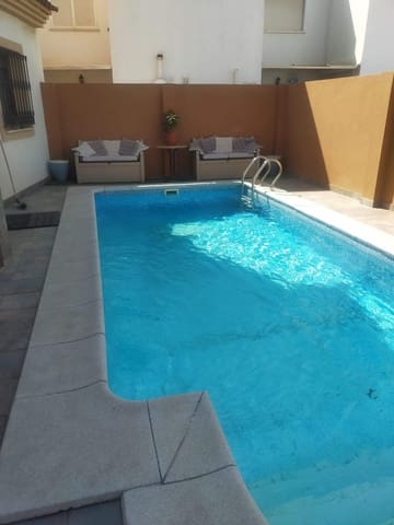 4 bedroom Villa for sale in La Línea de la Concepción with pool garage - € 440,000 (Ref: 9726665)