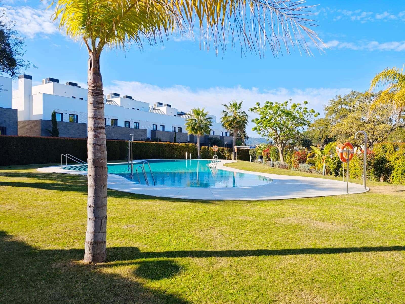 3 bedroom Terraced Villa for sale in Sotogrande with pool garage - € 765,000 (Ref: 9735612)