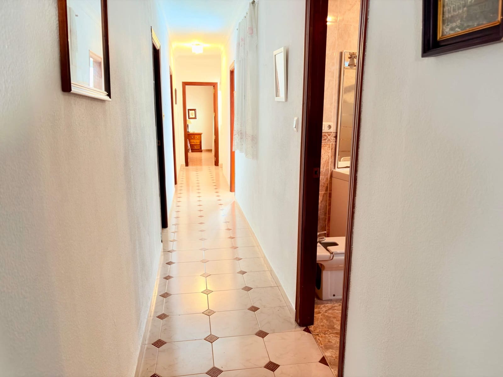 3 bedroom Flat for sale in La Linea de la Concepcion - € 180,000 (Ref: 9738587)