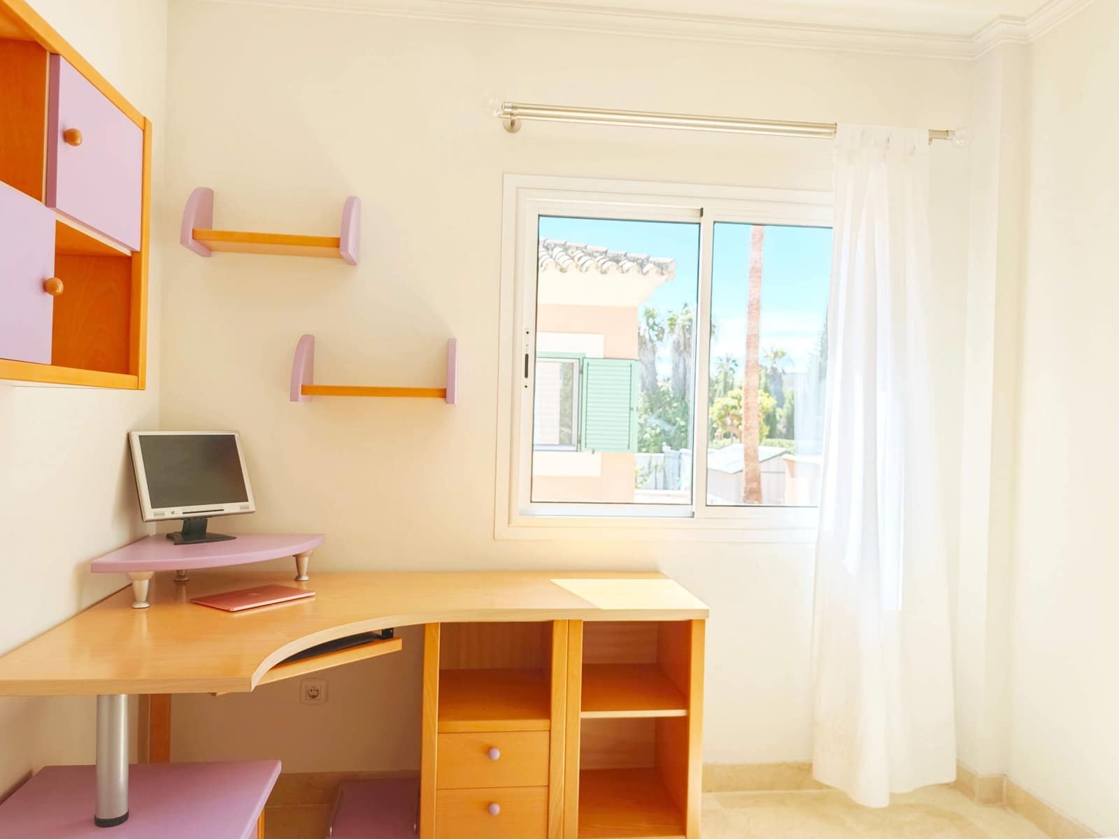 3 sovrum Semi-fristående Villa till salu i La Linea de la Concepcion med pool - 620 000 € (Ref: 9744004)