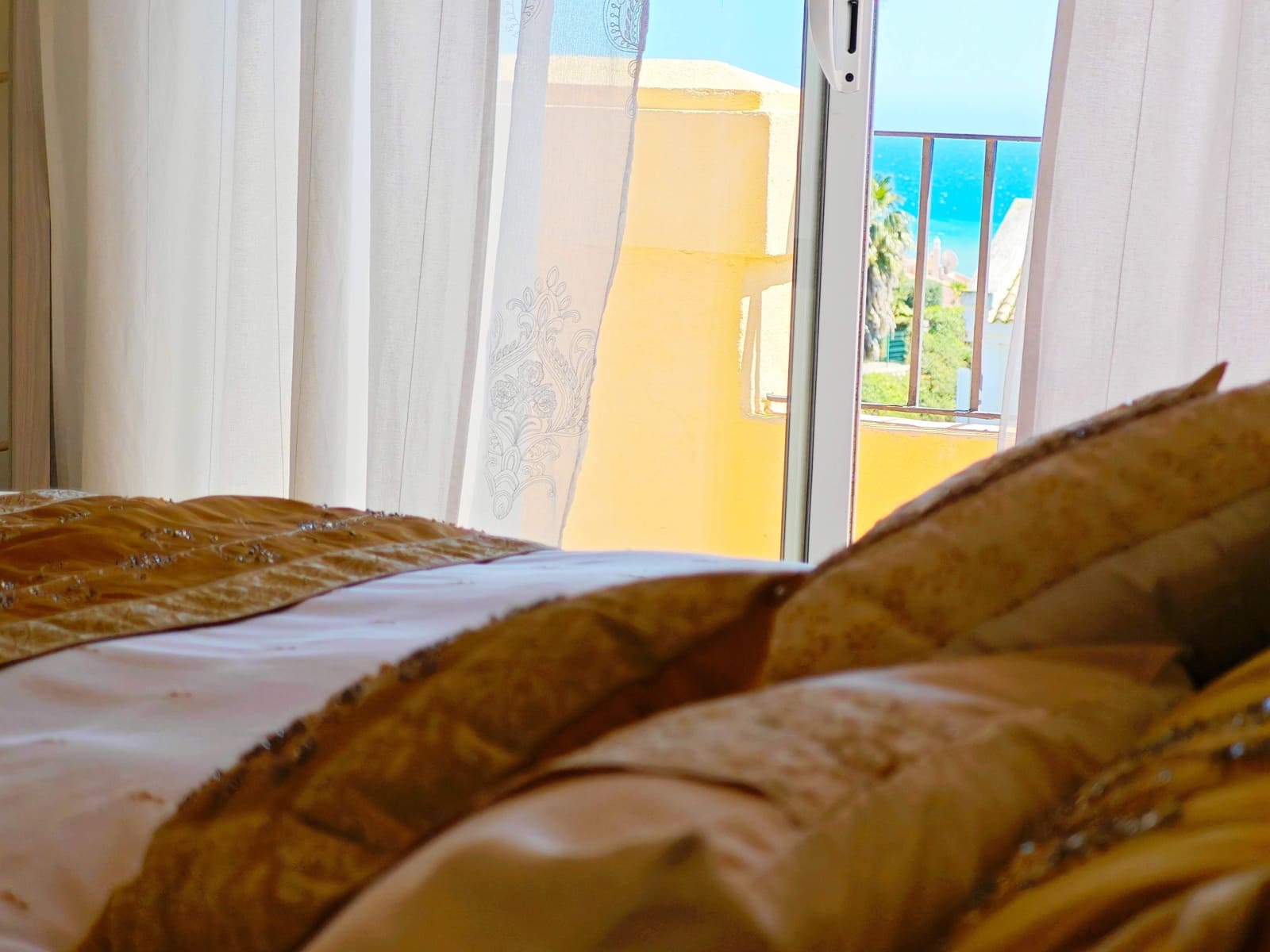 3 sovrum Semi-fristående Villa till salu i La Linea de la Concepcion med pool - 620 000 € (Ref: 9744004)