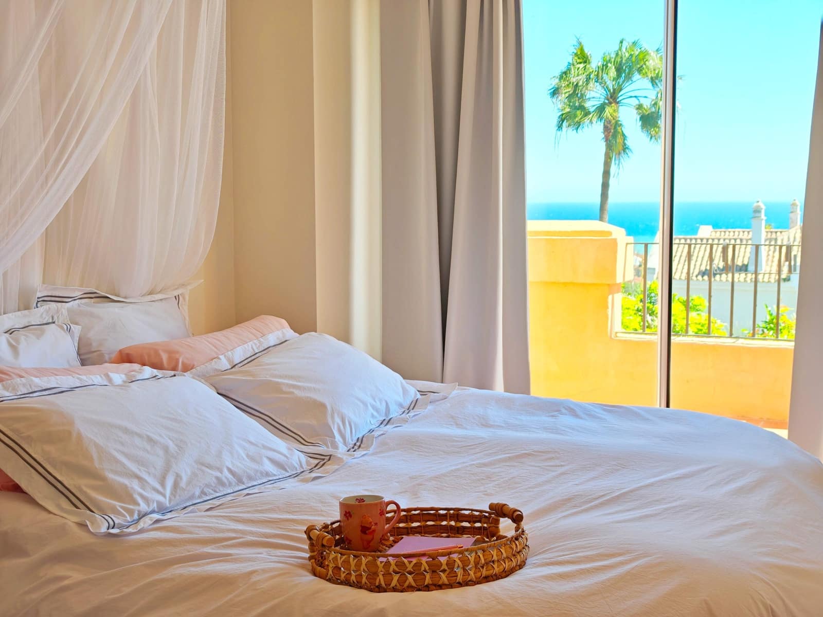 3 sovrum Semi-fristående Villa till salu i La Linea de la Concepcion med pool - 620 000 € (Ref: 9744004)