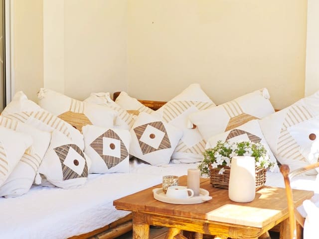 3 sovrum Semi-fristående Villa till salu i La Alcaidesa med pool - 620 000 € (Ref: 9744004)