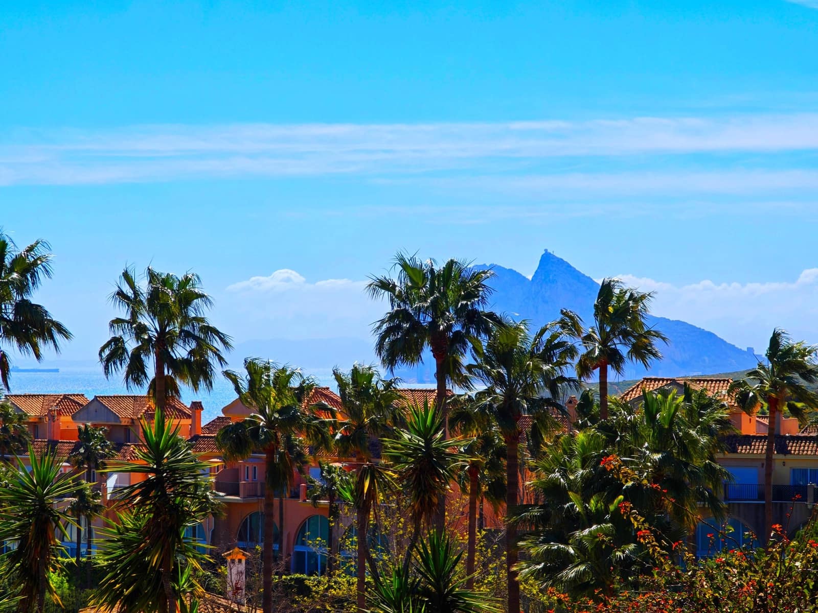 3 sovrum Semi-fristående Villa till salu i La Linea de la Concepcion med pool - 620 000 € (Ref: 9744004)