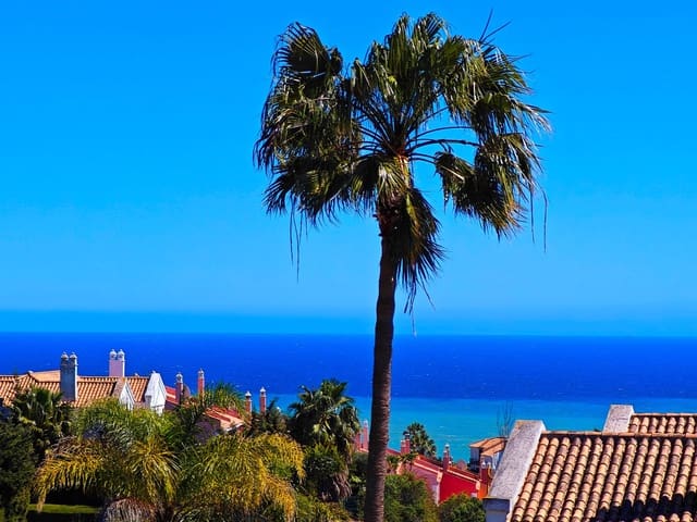 3 sovrum Semi-fristående Villa till salu i La Alcaidesa med pool - 620 000 € (Ref: 9744004)