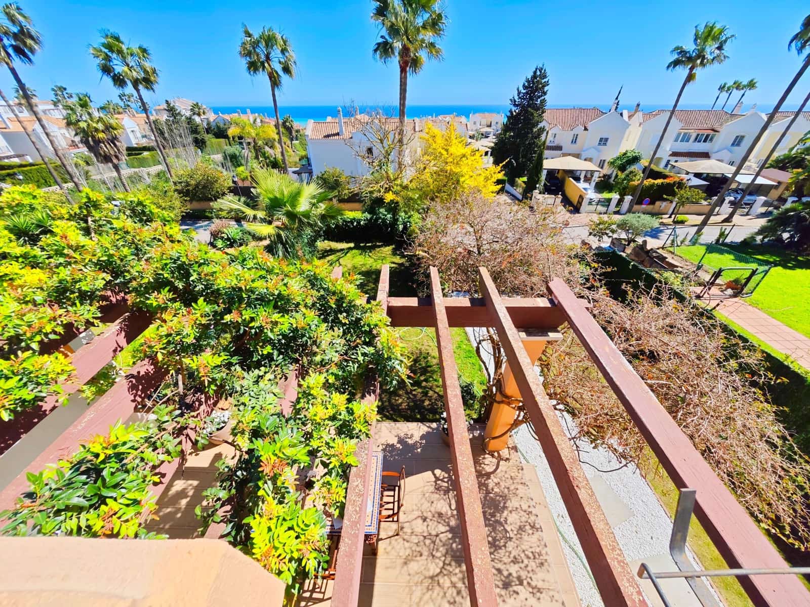 3 sovrum Semi-fristående Villa till salu i La Linea de la Concepcion med pool - 620 000 € (Ref: 9744004)