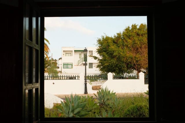 4 soveværelse Villa til salg i Yaiza med garage - € 495.000 (Ref: 9755706)