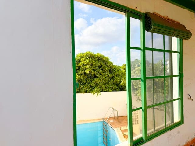 4 soveværelse Villa til salg i Yaiza med garage - € 495.000 (Ref: 9755706)