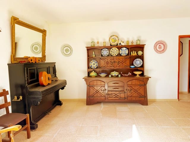 4 soveværelse Villa til salg i Yaiza med garage - € 495.000 (Ref: 9755706)