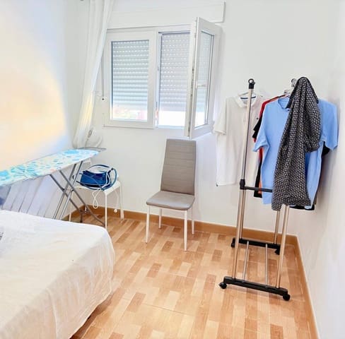 3 makuuhuone Asunto myytävänä paikassa La Línea de la Concepción - 150 000 € (Ref: 9770692)