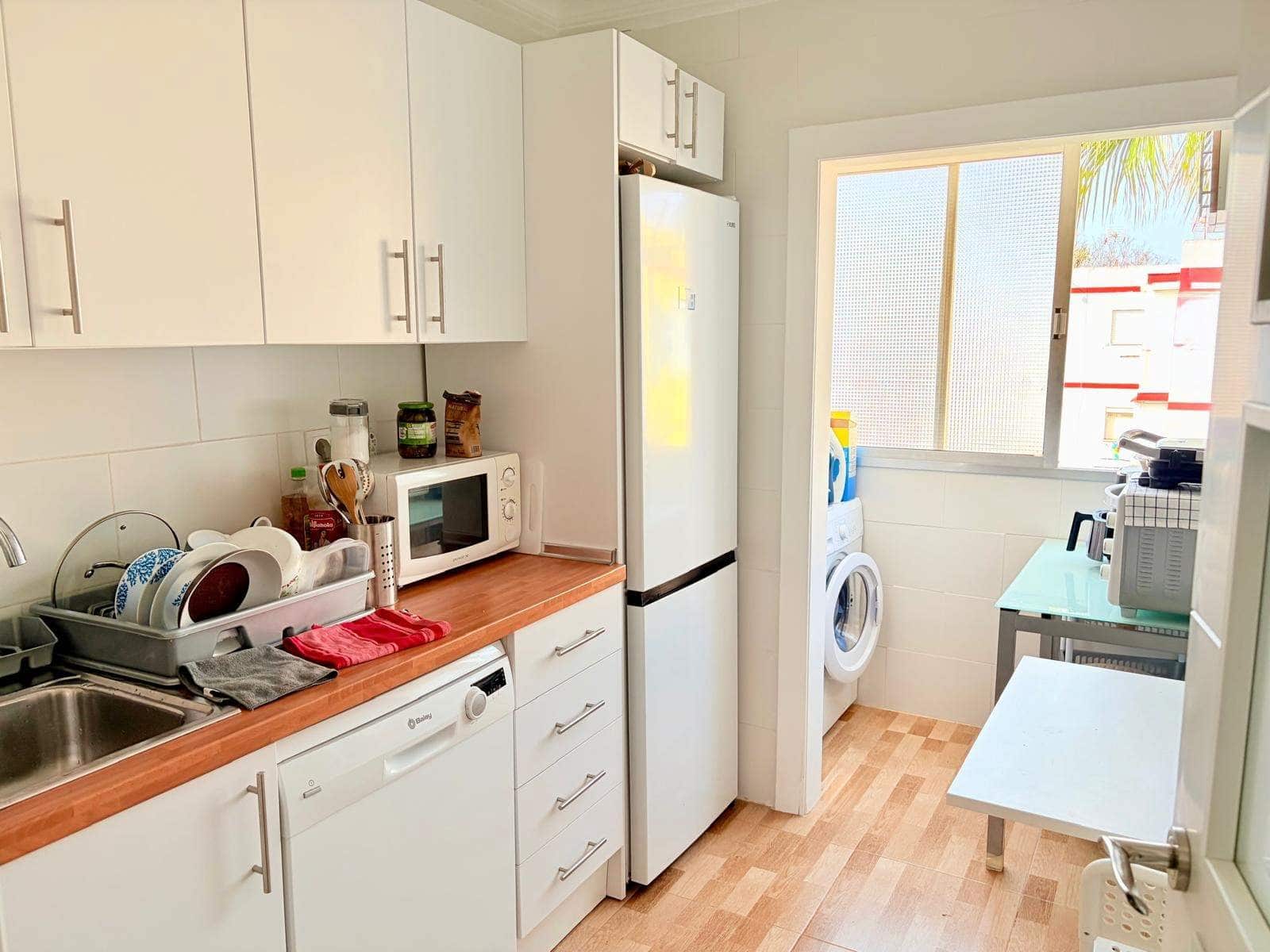 3 bedroom Flat for sale in La Linea de la Concepcion - € 150,000 (Ref: 9770692)