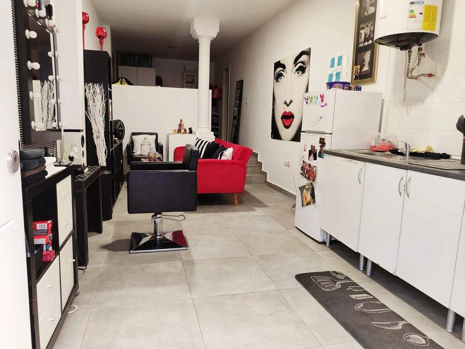 2 makuuhuone Huoneisto myytävänä paikassa La Linea de la Concepcion - 160 000 € (Ref: 9770693)