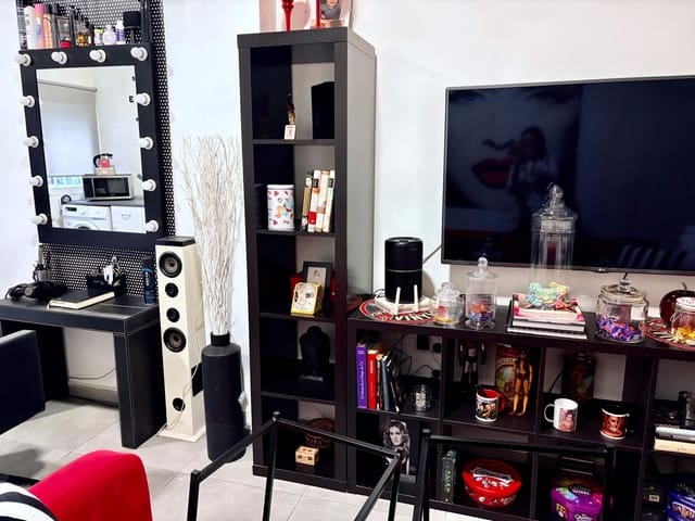 2 makuuhuone Huoneisto myytävänä paikassa La Línea de la Concepción - 160 000 € (Ref: 9770693)