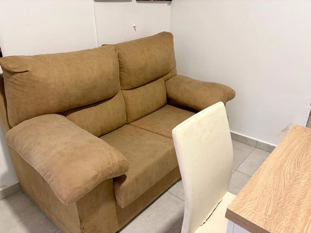 2 makuuhuone Huoneisto myytävänä paikassa La Línea de la Concepción - 160 000 € (Ref: 9770693)