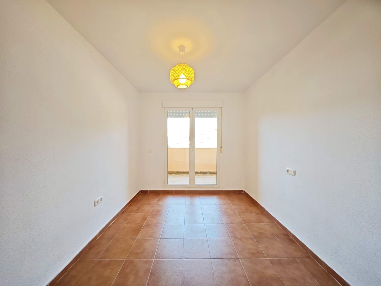 3 sovrum Radhus till salu i La Linea de la Concepcion med pool garage - 315 000 € (Ref: 9783159)