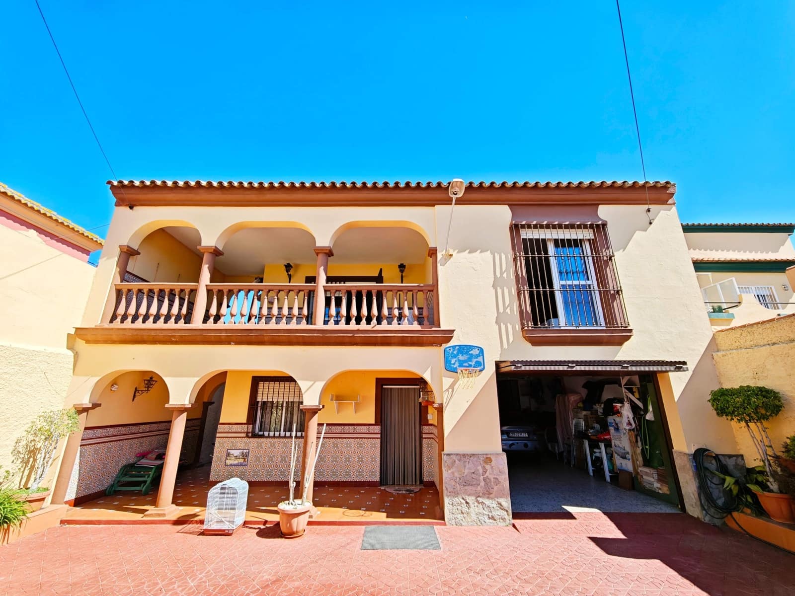5 soveværelse Villa til salg i Algeciras - € 450.000 (Ref: 9784069)