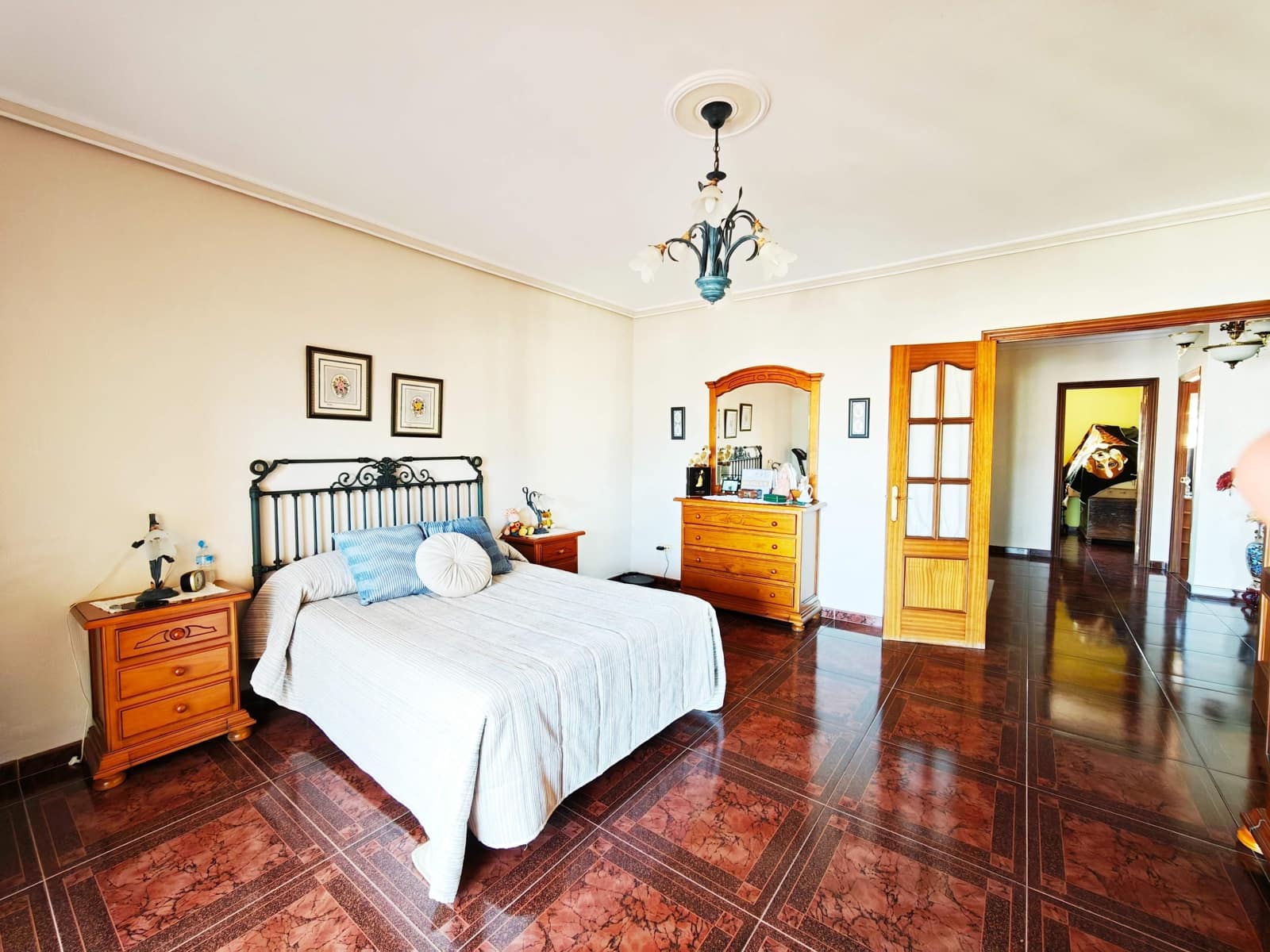 5 soveværelse Villa til salg i Algeciras - € 450.000 (Ref: 9784069)