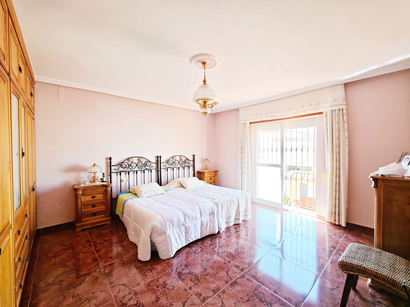 5 soveværelse Villa til salg i Algeciras - € 450.000 (Ref: 9784069)