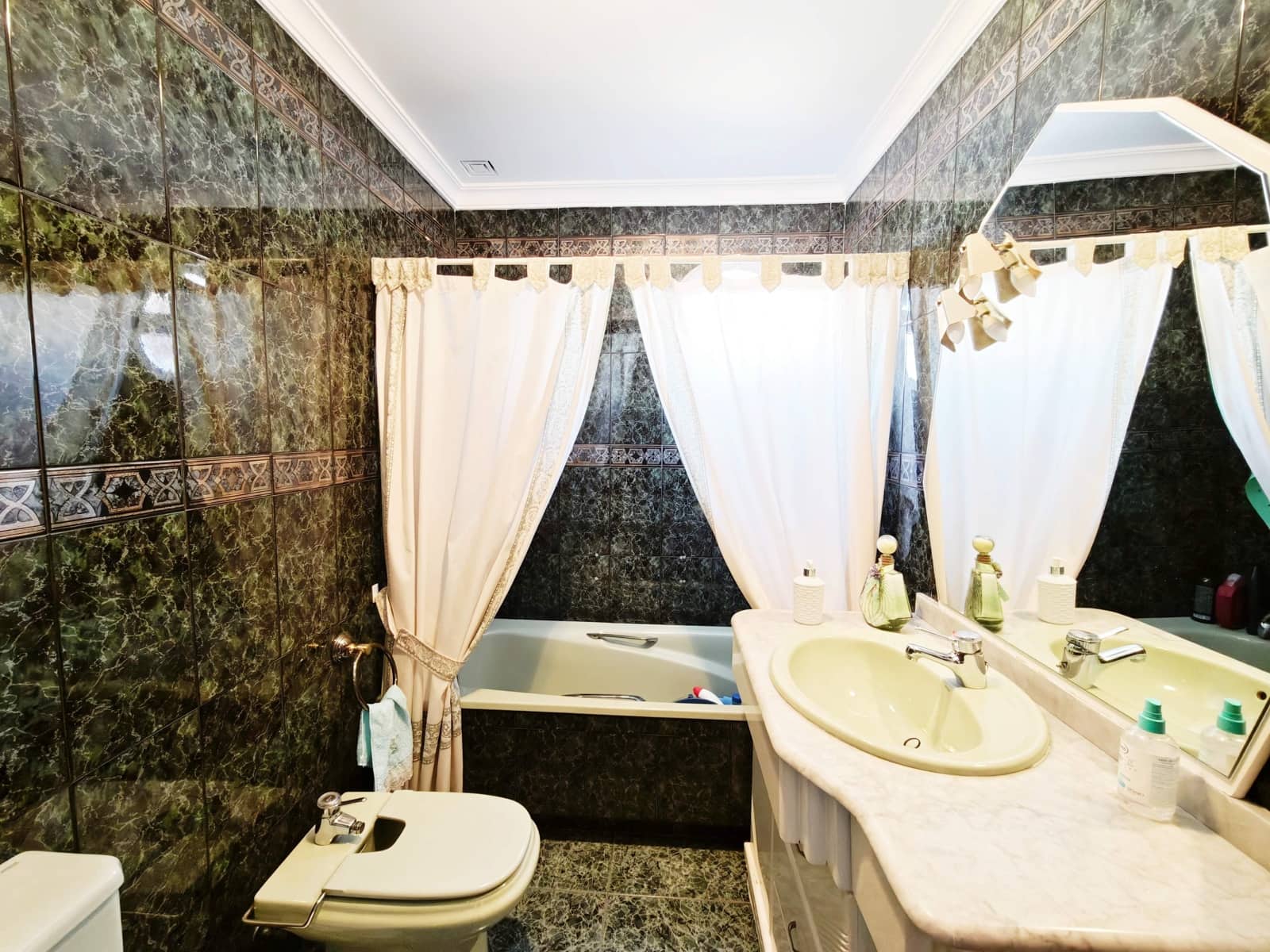 5 soveværelse Villa til salg i Algeciras - € 450.000 (Ref: 9784069)