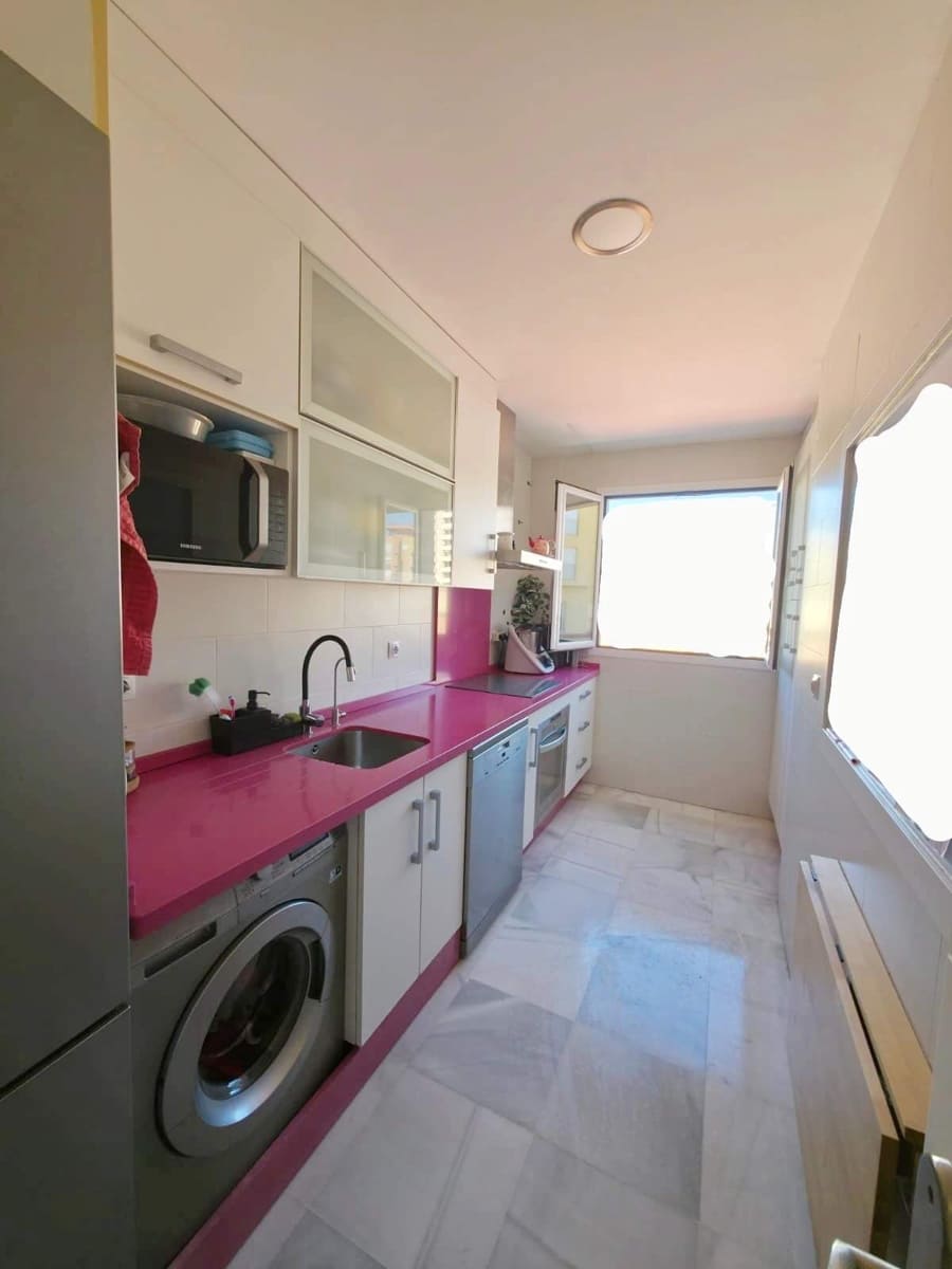 2 slaapkamer Flat te koop in Algeciras - € 220.000 (Ref: 9784070)